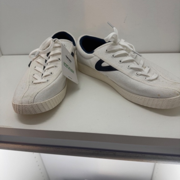 NWT white Tretorn sneakers size 9 - Picture 2 of 11
